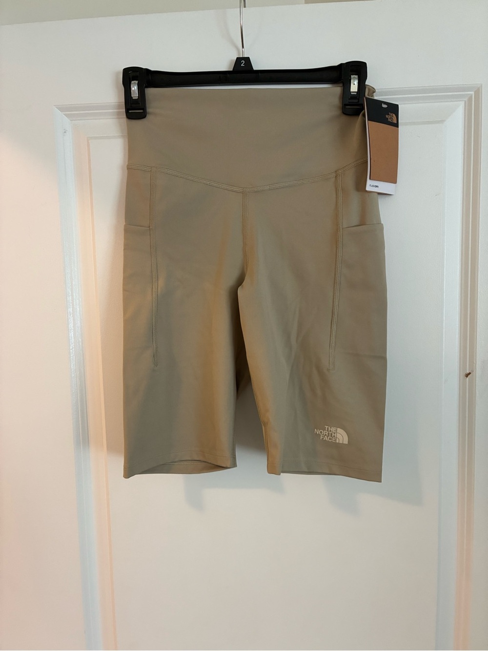 The North Face Women's Taupe High-Rise Pocket Bike Shorts